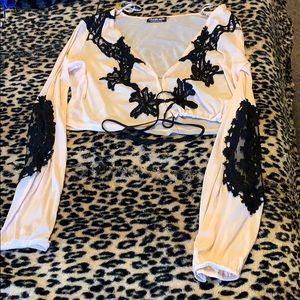 Crop top lace shirt